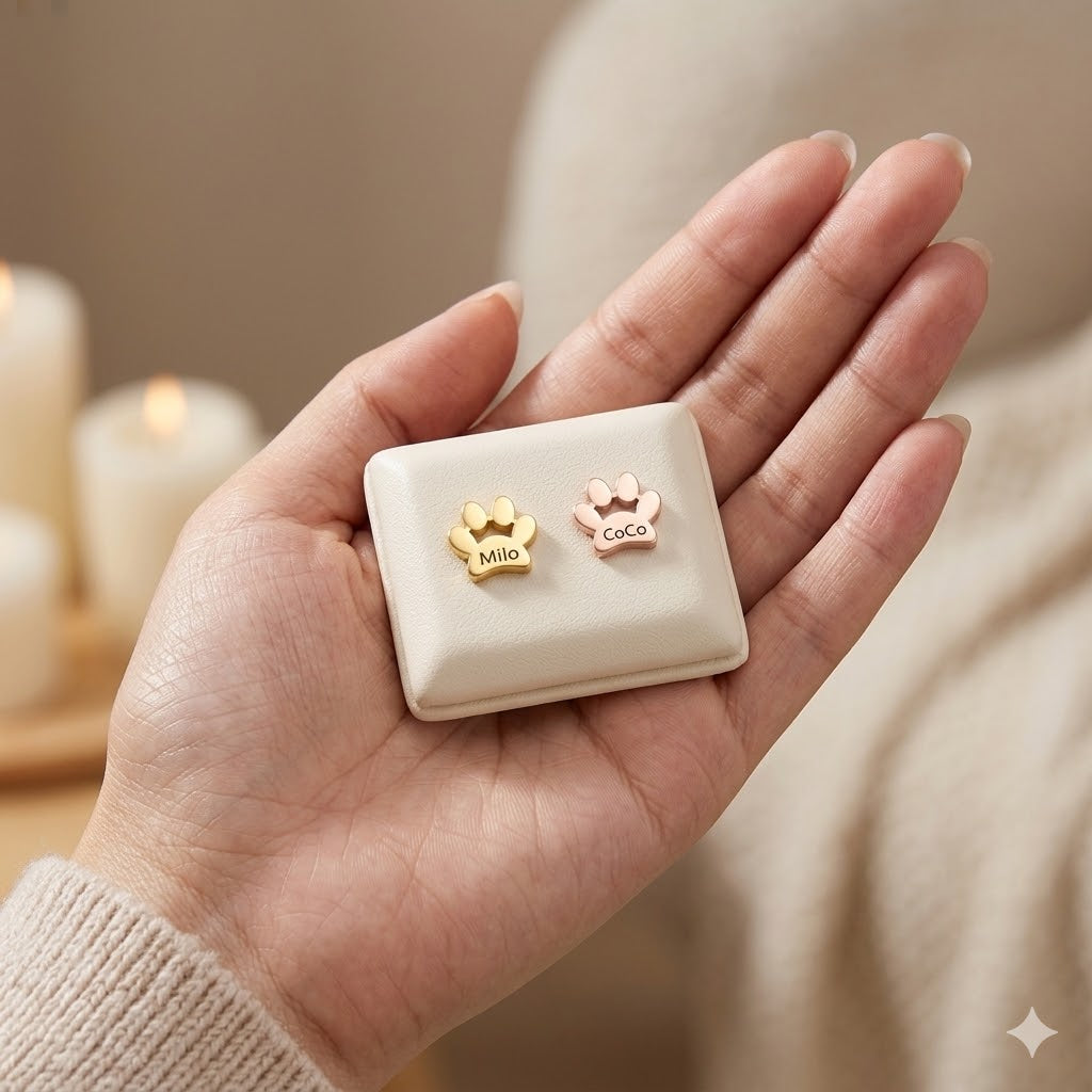 Paw print  Ear stud